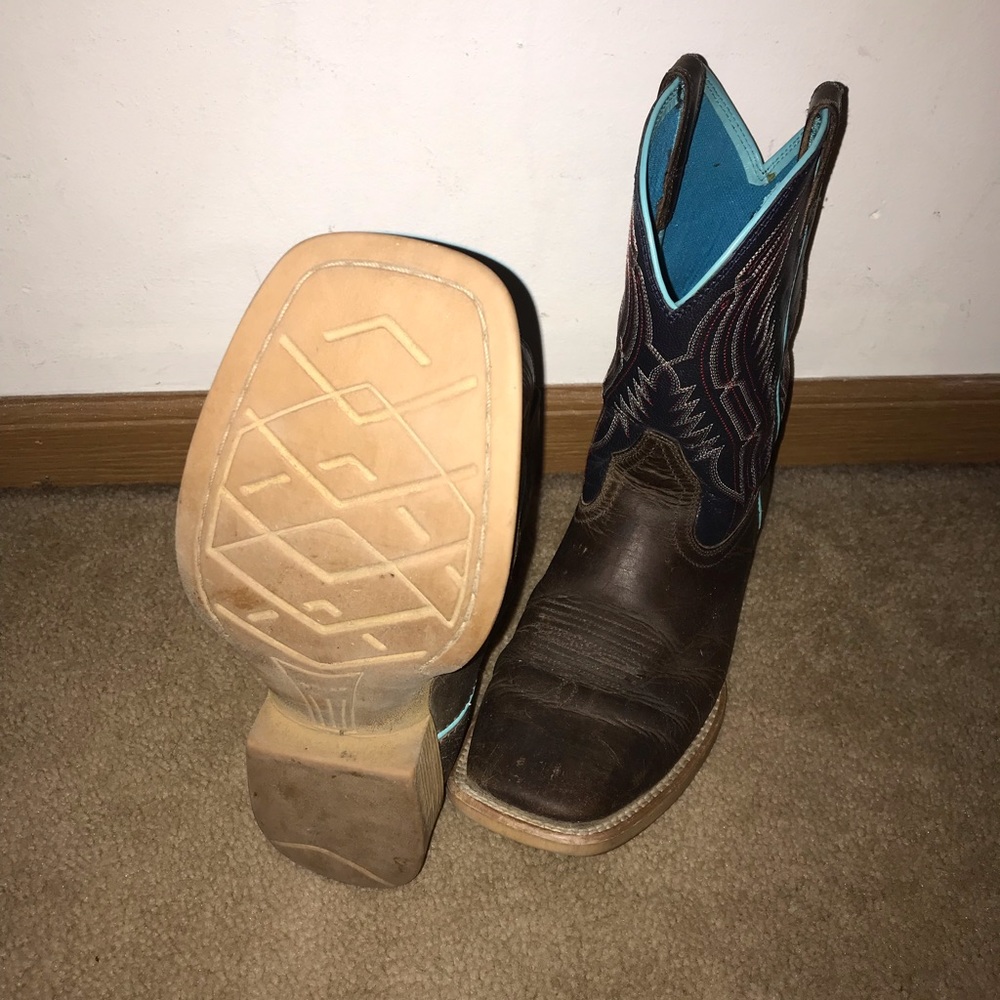 Cowboy boots - Picture 3 of 3
